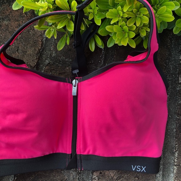 Victoria's Secret Other - Victoria Secret VSK sports bra